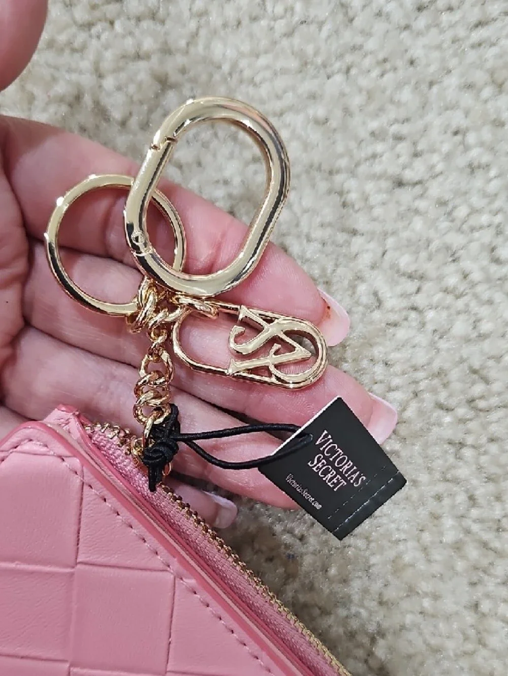 New With Tag! Victoria's Secret Pink Quilted Card Pouch with Gold Charm - Picture 2 of 6
